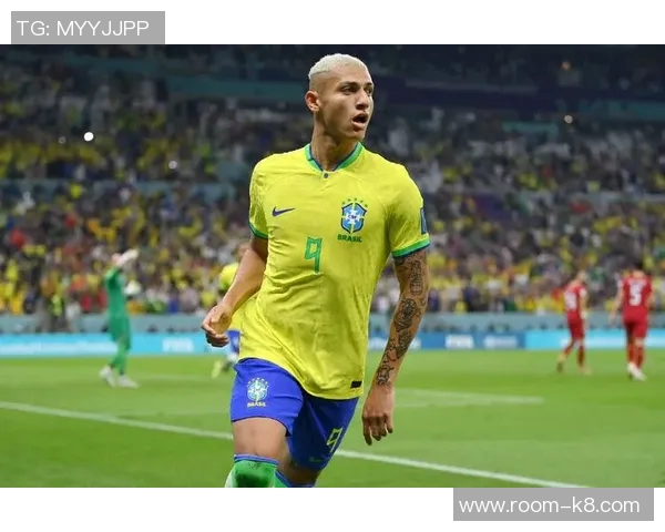 里沙利松辟谣称不踢世界杯言论不实强调专注比赛与国家队使命 里沙利松辟谣称不踢世界杯言论不实强调专注比赛与国家队使命