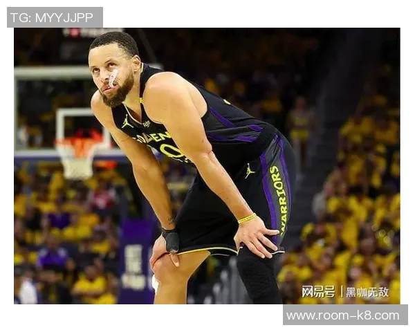 库里遭遇裁判争议再现两次明显21未吹怒火中烧牙套掉落引发热议